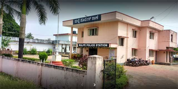 ಮಲ್ಪೆ ಪೊಲೀಸ್ ಠಾಣೆ ಕಂಪೌಂಡ್‌ಗೆ ಕಾರು ಢಿಕ್ಕಿ