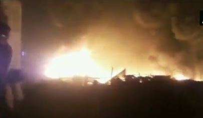 ಗಾಝಿಯಾಬಾದ್ ಗೋಡೌನ್‌ನಲ್ಲಿ ಭಾರೀ ಬೆಂಕಿ, ಸ್ಥಳಕ್ಕೆ ಧಾವಿಸಿದ  12 ಅಗ್ನಿಶಾಮಕ ಇಂಜಿನ್‌ಗಳು