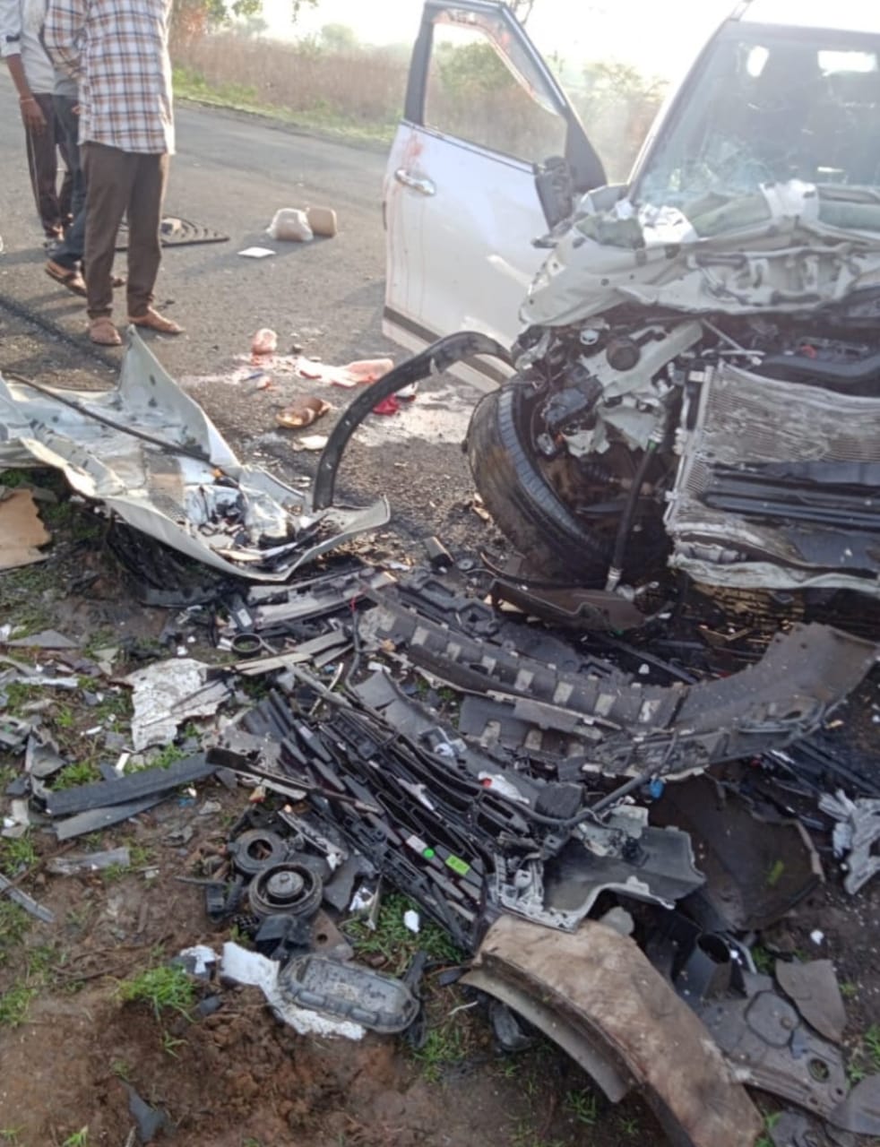 ಕಲಬುರಗಿ | ಗೂಡ್ಸ್ ವಾಹನ - ಕಾರು ಮುಖಾಮುಖಿ ಢಿಕ್ಕಿ: ಇಬ್ಬರು ಮೃತ್ಯು