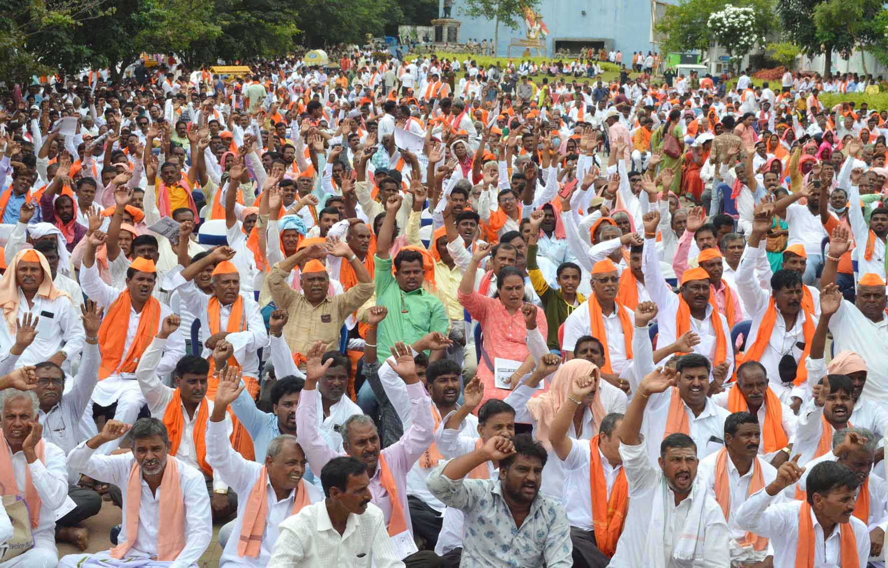 VIDEO - ‘ನಾವೇ ಬೇಡ ಜಂಗಮರು, ಎಸ್ಸಿ ಮೀಸಲಾತಿ ನೀಡಿ’; ಬೇಡಜಂಗಮ ಪ್ರಮಾಣ ಪತ್ರಕ್ಕೆ ಆಗ್ರಹಿಸಿ ಹೋರಾಟ