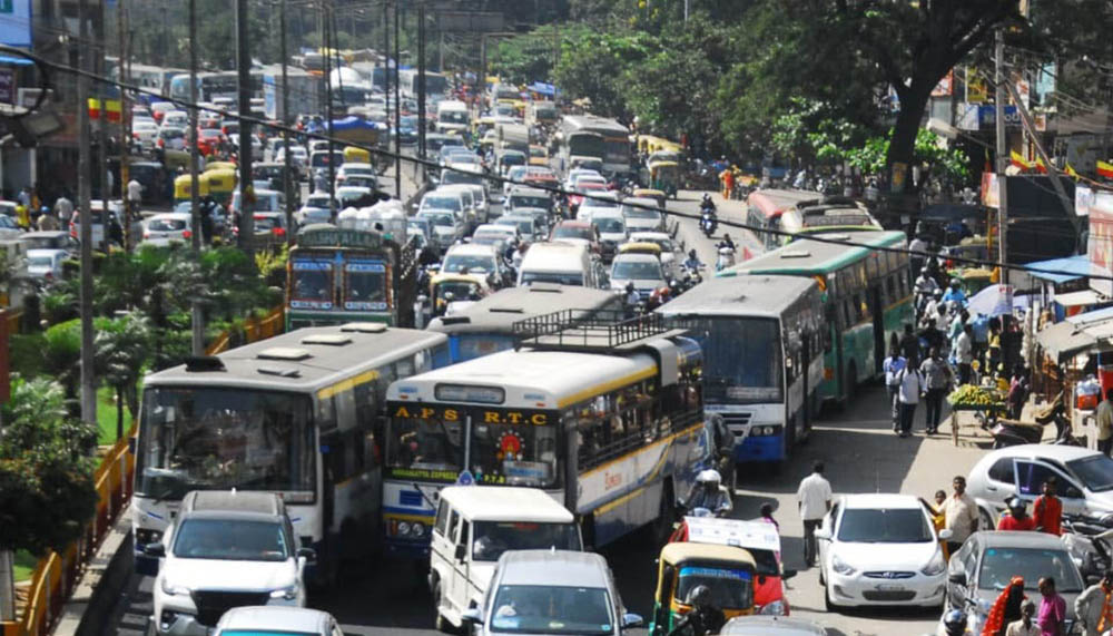 ಹಳೆಯ ವಾಹನಗಳನ್ನು ಗುಜರಿಗೆ ಹಾಕಲು ಮಾಲಕರು ಹಿಂದೇಟು: ನೂತನ ಸಮೀಕ್ಷೆ ವರದಿ