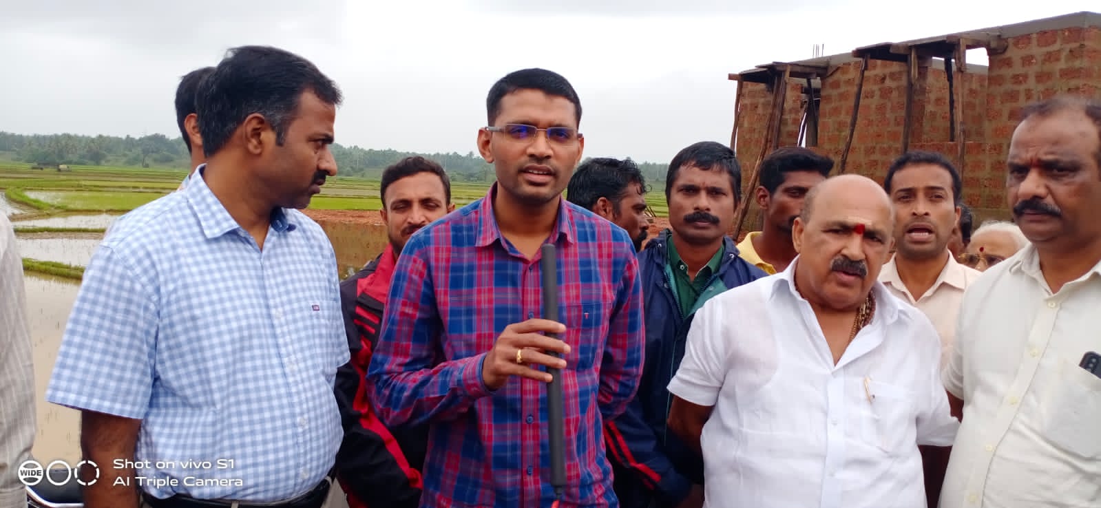 ಬೈಂದೂರು: ನೆರೆ ಸಂತ್ರಸ್ತರಿಗೆ ಕಿಟ್ ವಿತರಣೆ; ಜಿಲ್ಲಾಧಿಕಾರಿಗಳಿಂದ ಸ್ಥಳಕ್ಕೆ ಭೇಟಿ