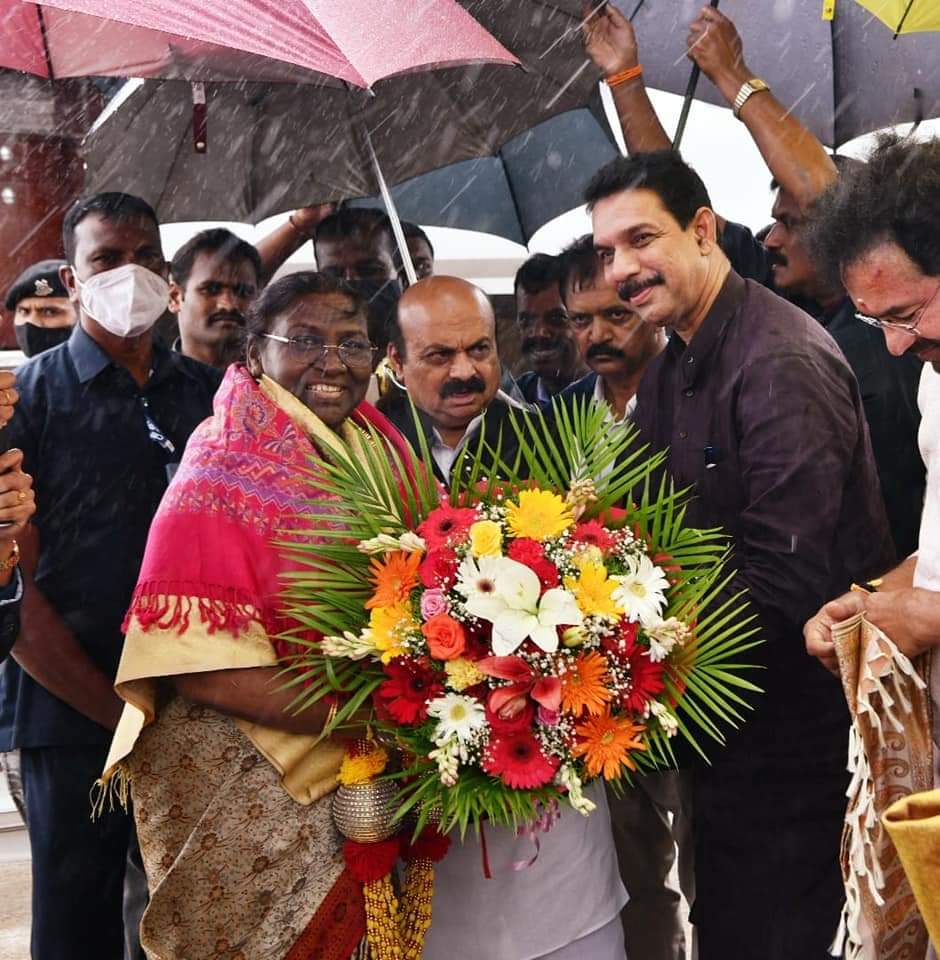 ರಾಷ್ಟ್ರಪತಿ ಚುನಾವಣೆ: ಬೆಂಗಳೂರಿಗೆ ಆಗಮಿಸಿದ NDA ಅಭ್ಯರ್ಥಿ ದ್ರೌಪದಿ ಮುರ್ಮು
