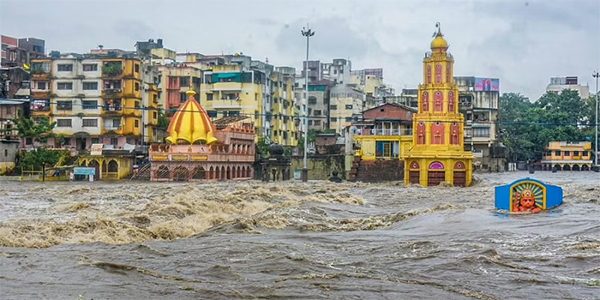 ಗುಜರಾತ್, ಮಧ್ಯಪ್ರದೇಶಗಳಲ್ಲಿ ಮಳೆ ಅಬ್ಬರಕ್ಕೆ 14 ಮಂದಿ ಬಲಿ