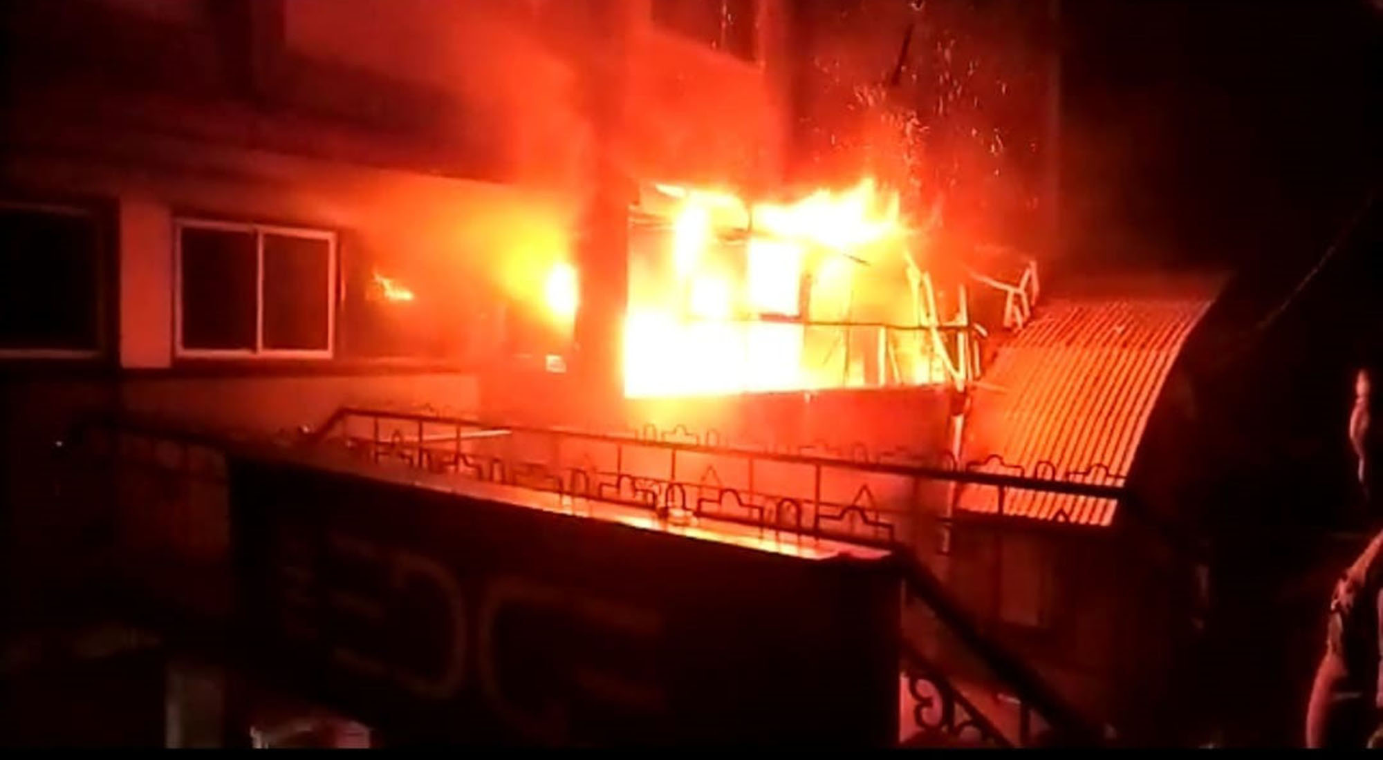 ಮಣಿಪಾಲ: ರೆಸ್ಟೋರೆಂಟ್ ಬೆಂಕಿಗಾಹುತಿ; ಅಪಾರ ನಷ್ಟ