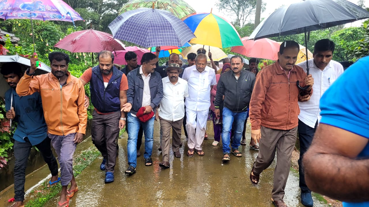 ಅತಿವೃಷ್ಟಿ ಹಾನಿ ಪರಿಶೀಲನೆ ನಡೆಸಿದ ಚಿಕ್ಕಮಗಳೂರು ಜಿಲ್ಲಾ ಉಸ್ತುವಾರಿ ಸಚಿವ ಭೈರತಿ ಬಸವರಾಜ್