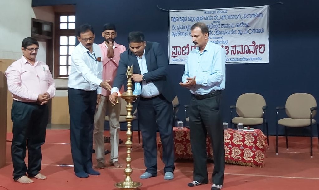 ನಾಗರಿಕರು ಪ್ರಾಣಿ, ಪರಿಸರ ರಕ್ಷಣೆಯ ರಾಯಭಾರಿಗಳಂತೆ ಕೆಲಸ ಮಾಡಬೇಕು: ದ.ಕ.ಜಿಲ್ಲಾಧಿಕಾರಿ