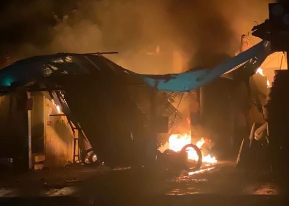 ಸುಳ್ಯ; ಟಯರ್ ಅಂಗಡಿಗೆ ಬೆಂಕಿ