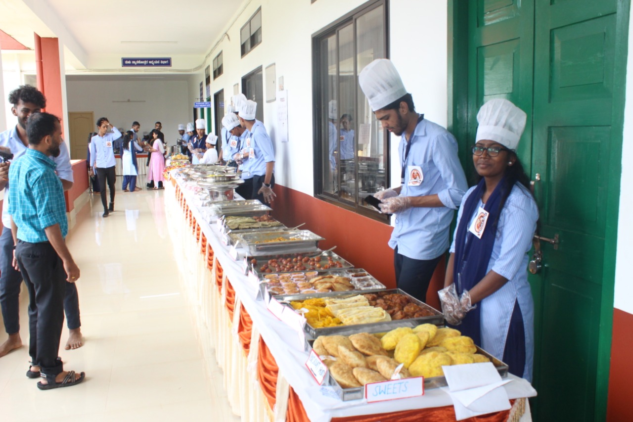 ಮಂಗಳೂರು ವಿವಿ ಕಾಲೇಜಿನಿಂದ  ‘ಬಂಜರ  2022’ ಆಹಾರೋತ್ಸವ