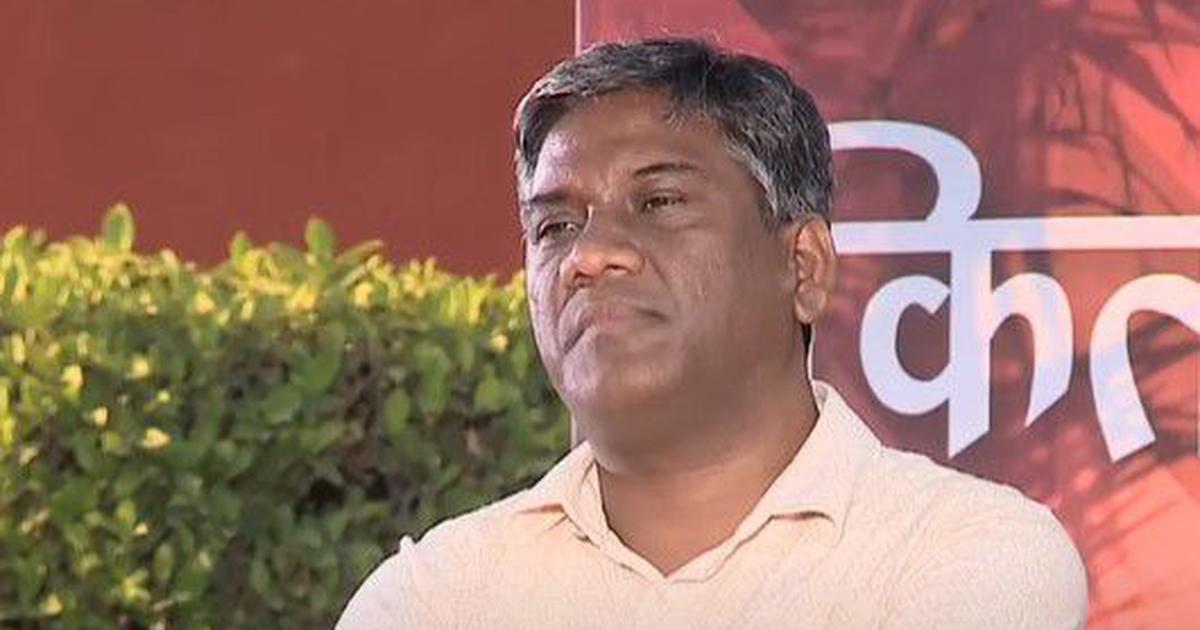 ಅಮಾನತುಗೊಂಡ ಐಎಎಸ್ ಅಧಿಕಾರಿ ಜೊತೆ ಅಮಿತ್ ಶಾ ಇರುವ ಫೋಟೋ ಹಂಚಿಕೊಂಡಿದ್ದಕ್ಕೆ ಚಿತ್ರ ನಿರ್ಮಾಪಕ ಅವಿನಾಶ್ ದಾಸ್ ಬಂಧನ