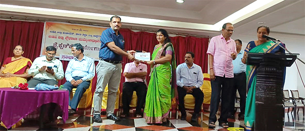 ಎಸೆಸೆಲ್ಸಿ ಫಲಿತಾಂಶ: ಉಡುಪಿ ಜಿಲ್ಲೆಯ ಅಗ್ರ 10 ಶಾಲೆಗಳಲ್ಲಿ ಉದ್ಯಾವರದ ಎಂ.ಇ.ಟಿ. ಪಬ್ಲಿಕ್ ಸ್ಕೂಲ್