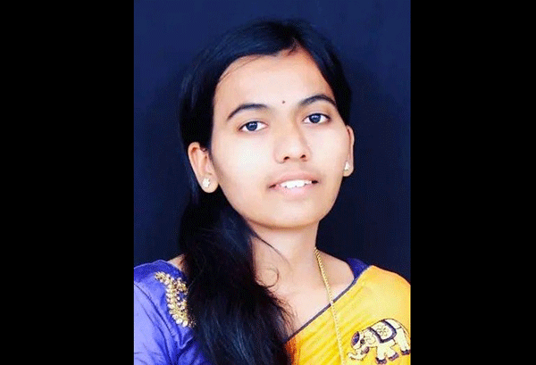 ಕಲಬುರಗಿ | ಸೇತುವೆಯಲ್ಲಿ ಸ್ಕೂಟರ್ ನಿಲ್ಲಿಸಿ ನದಿಗೆ ಹಾರಿದ ಯುವತಿ