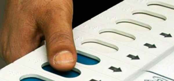 ಚುನಾವಣಾ ಕಾನೂನಿಗೆ ಆಯೋಗದಿಂದ ಹಲವು ತಿದ್ದುಪಡಿ; ಎಪಿಕ್ ಕಾರ್ಡ್‌ಗೆ ಆಧಾರ ಜೋಡಣೆಗೆ ಸೂಚನೆ