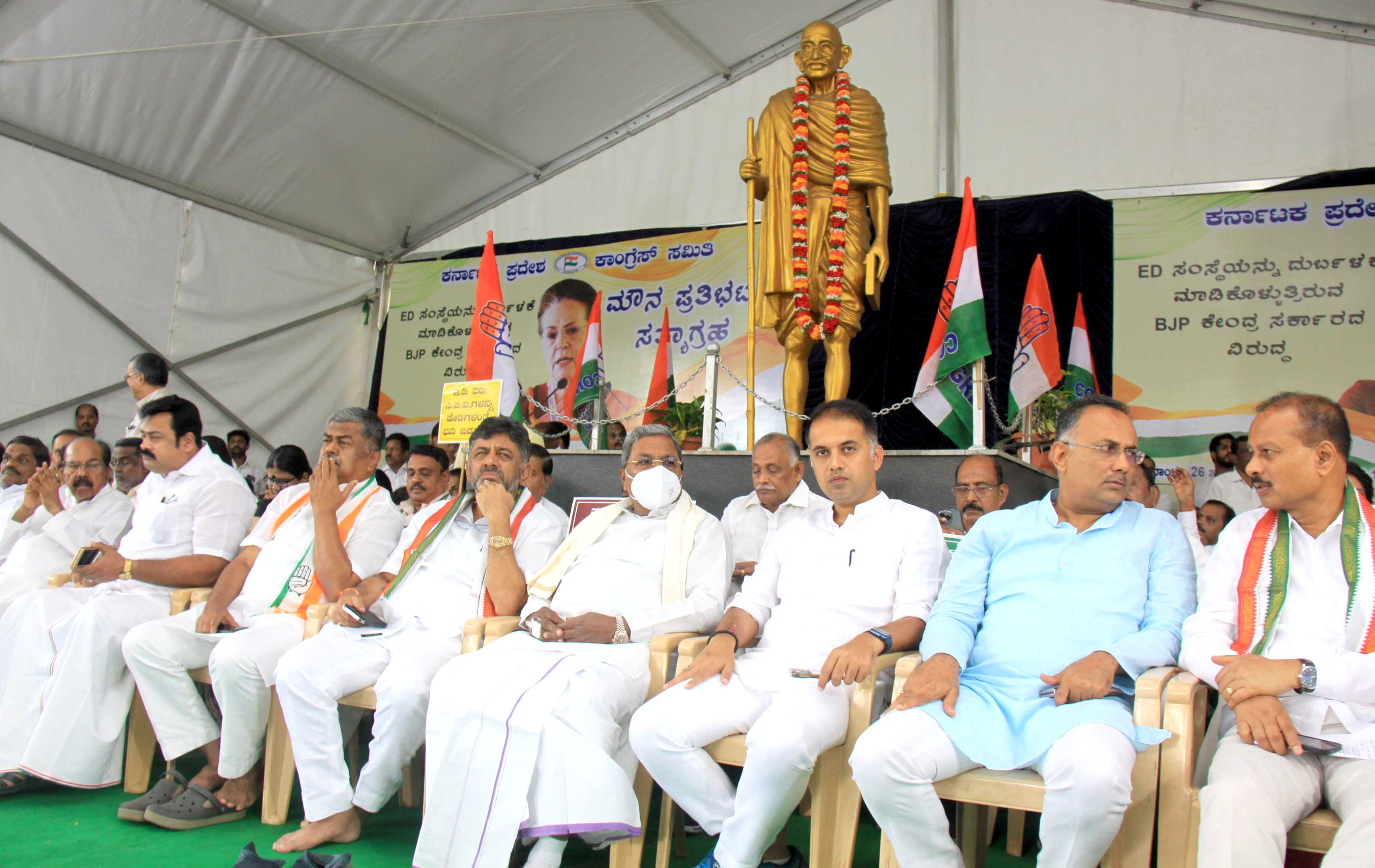 ರಾಜ್ಯ ಸರಕಾರದ್ದು ಜನೋತ್ಸವ ಅಲ್ಲ, ಭ್ರಷ್ಟೋತ್ಸವ: ಕಾಂಗ್ರೆಸ್ ವಾಗ್ದಾಳಿ