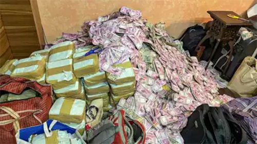 ಉದ್ಯೋಗ ಹಗರಣ: ಬಂಗಾಳ ಸಚಿವನ ಆಪ್ತರ ಮನೆಯಲ್ಲಿ ಪತ್ತೆಯಾದ ಸಂಪತ್ತು ಎಷ್ಟು ಗೊತ್ತೇ?