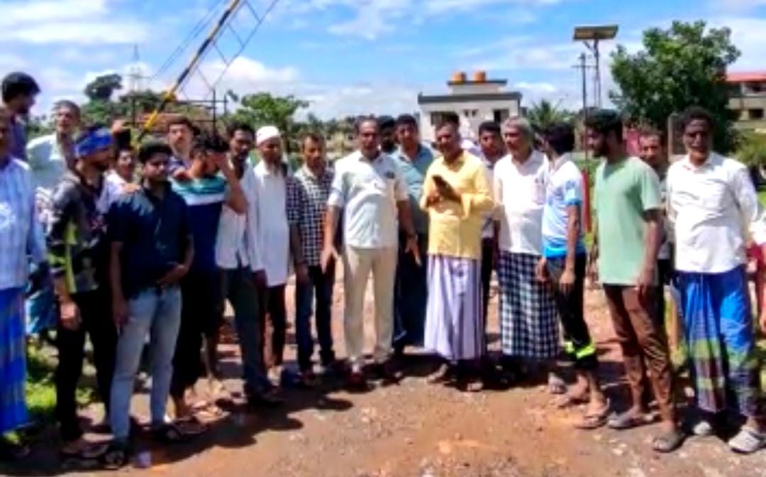 ಭಾರೀ ಮಳೆಗೆ ಫರಂಗಿಪೇಟೆ ಅಮೆಮಾರ್ ಸಂಪರ್ಕ ರಸ್ತೆ ಜಲಾವೃತ: ಸಾರ್ವಜನಿಕರಿಂದ ಪ್ರತಿಭಟನೆ