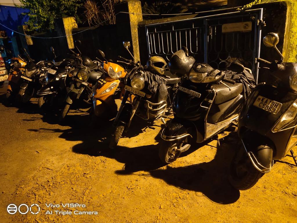 ಮಂಗಳೂರು; ನಿರ್ಬಂಧ ಉಲ್ಲಂಘನೆ: 200ಕ್ಕೂ ಅಧಿಕ ಮಂದಿ, 90ಕ್ಕೂ ಅಧಿಕ ವಾಹನ ವಶಕ್ಕೆ