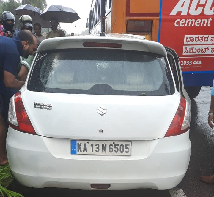 ಕುಂದಾಪುರ: ರಸ್ತೆ ಅಪಘಾತ; ಮೂವರು ವಿದ್ಯಾರ್ಥಿಗಳಿಗೆ ಗಾಯ