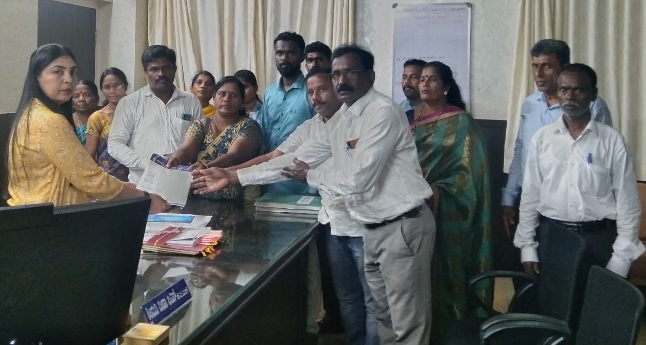 ಶಾಲೆಯ ಶಿಥಿಲಾವಸ್ಥೆಯ ಕಟ್ಟಡದ ದುರಸ್ಥಿ, ಅಕ್ರಮ ಕಾರ್ಯಾಚರಿಸುತ್ತಿರುವ ಗ್ಯಾಸ್ ಗೋಡನ್ ತೆರವಿಗಾಗಿ ಉಡುಪಿ ಡಿಸಿಗೆ ದೂರು