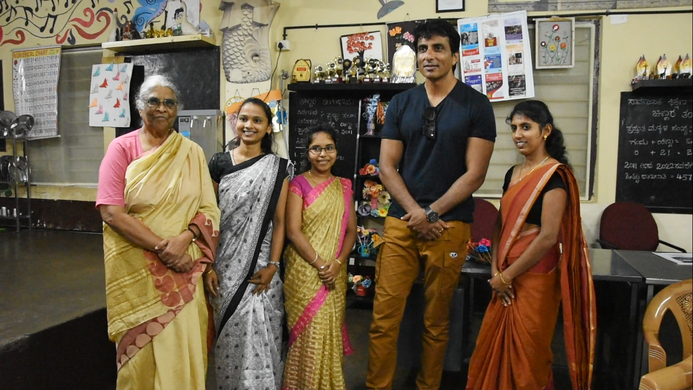 ಹಿಲ್ಡಾ ರಾಯಪ್ಪನ್  ಸೇವೆಗೆ ಮನಸೋತ ಬಾಲಿವುಡ್ ನಟ ಸೋನು ಸೂದ್