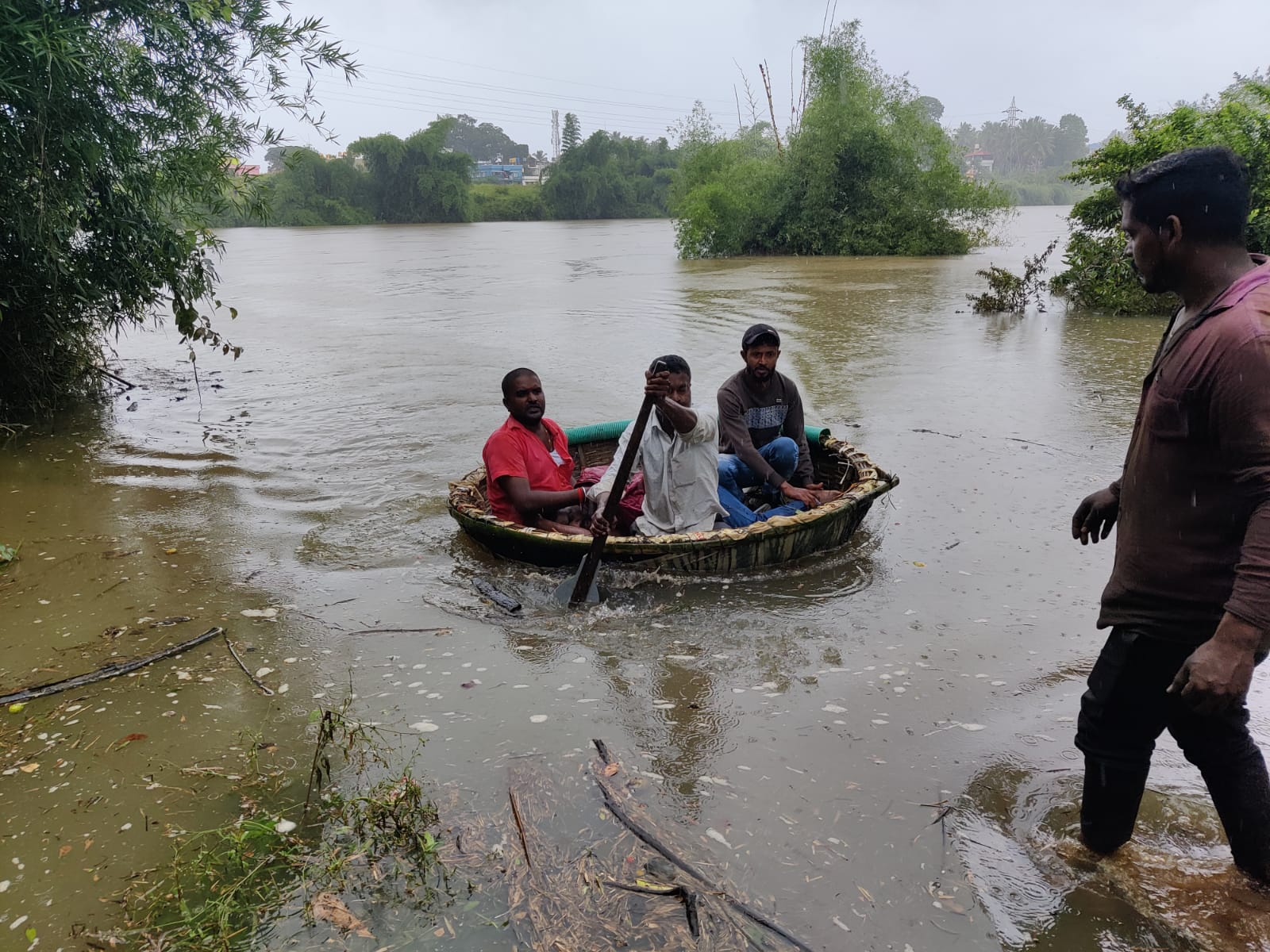 ಕುಶಾಲನಗರ: ಬೋಟ್ ಚಾಲಕನ ಸಮಯಪ್ರಜ್ಞೆಯಿಂದ ದುಬಾರೆಯಲ್ಲಿ ತಪ್ಪಿದ ಭಾರೀ ಅನಾಹುತ