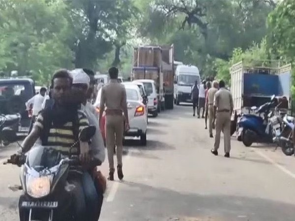 ಉತ್ತರಪ್ರದೇಶ: ಪಿಕಪ್ ವಾಹನ ಡಿಕ್ಕಿ ಹೊಡೆದು ಮದುವೆಗೆ ಆಗಮಿಸಿದ್ದ 6 ಮಂದಿ ಮೃತ್ಯು