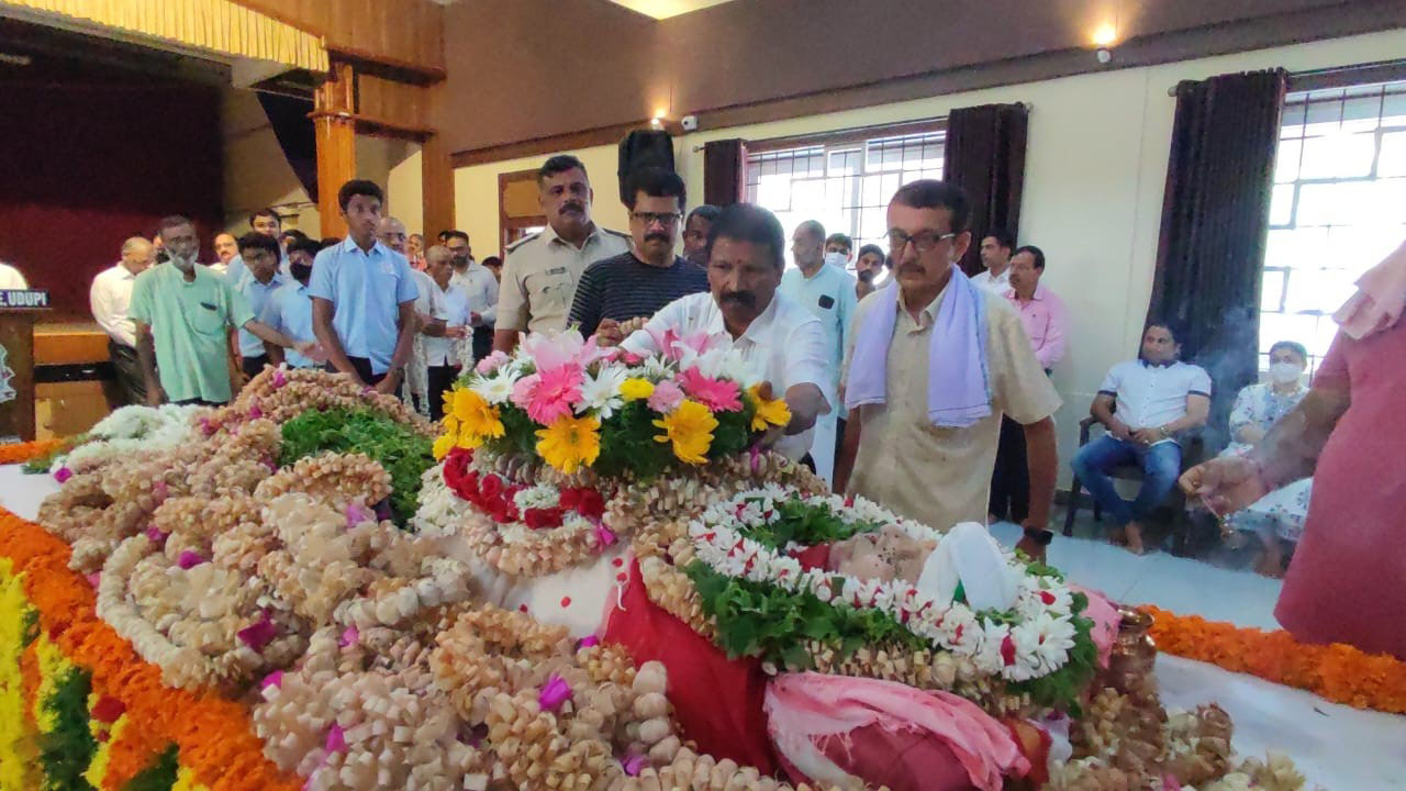 ತೋನ್ಸೆ ಮೋಹನದಾಸ ಪೈ ಅಂತ್ಯಕ್ರಿಯೆ