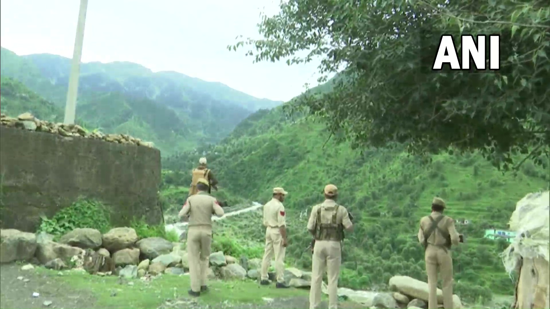 ರಾಜೌರಿ: ಸೇನಾ ಶಿಬಿರದ ಮೇಲೆ ಉಗ್ರರ ದಾಳಿ: ಇಬ್ಬರು ಭಯೋತ್ಪಾದಕರ ಗುಂಡಿಕ್ಕಿ ಹತ್ಯೆ,  ಮೂವರು  ಸೈನಿಕರು ಹುತಾತ್ಮ