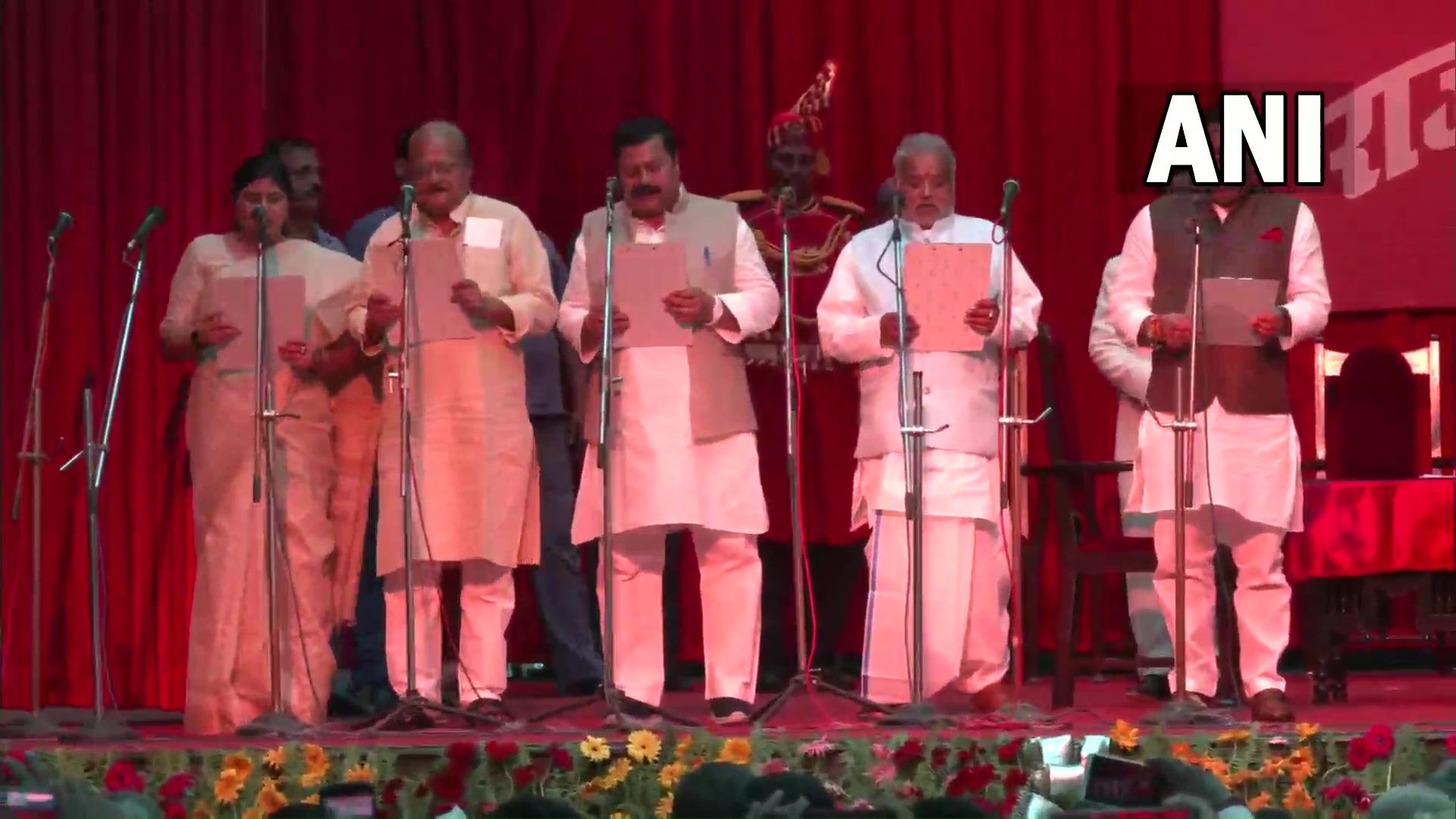 ಬಿಹಾರ: ನೂತನ ಸಚಿವರಾಗಿ 31 ಮಂದಿ ಪ್ರಮಾಣವಚನ ಸ್ವೀಕಾರ