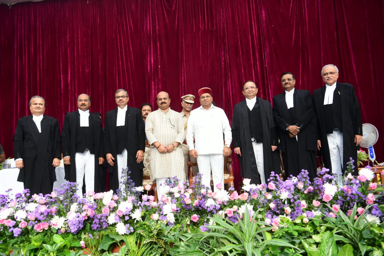 ರಾಜ್ಯ ಹೈಕೋರ್ಟ್ ಹೆಚ್ಚುವರಿ ನ್ಯಾಯಮೂರ್ತಿಗಳ ಪ್ರಮಾಣವಚನ ಸ್ವೀಕಾರ