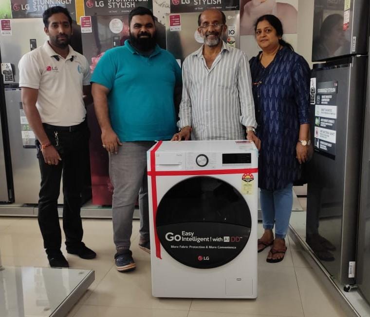 ಎಲ್.ಜಿ. ಬೆಸ್ಟ್ ಶಾಪ್: ಲಕ್ಕಿ ಡ್ರಾ ವಿಜೇತರಿಗೆ ಬಹುಮಾನ ವಿತರಣೆ