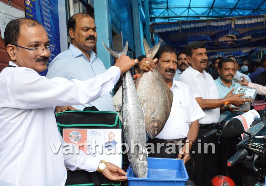ಖಾಸಗಿ ಸಹಭಾಗಿತ್ವದಲ್ಲಿ ಬೆಂಗಳೂರು ಸೇರಿದಂತೆ ರಾಜ್ಯದಲ್ಲಿ ಮೀನಿನ ಖಾದ್ಯಗಳ ಹೊಟೇಲ್ ಆರಂಭ: ಸಚಿವ ಎಸ್.ಅಂಗಾರ