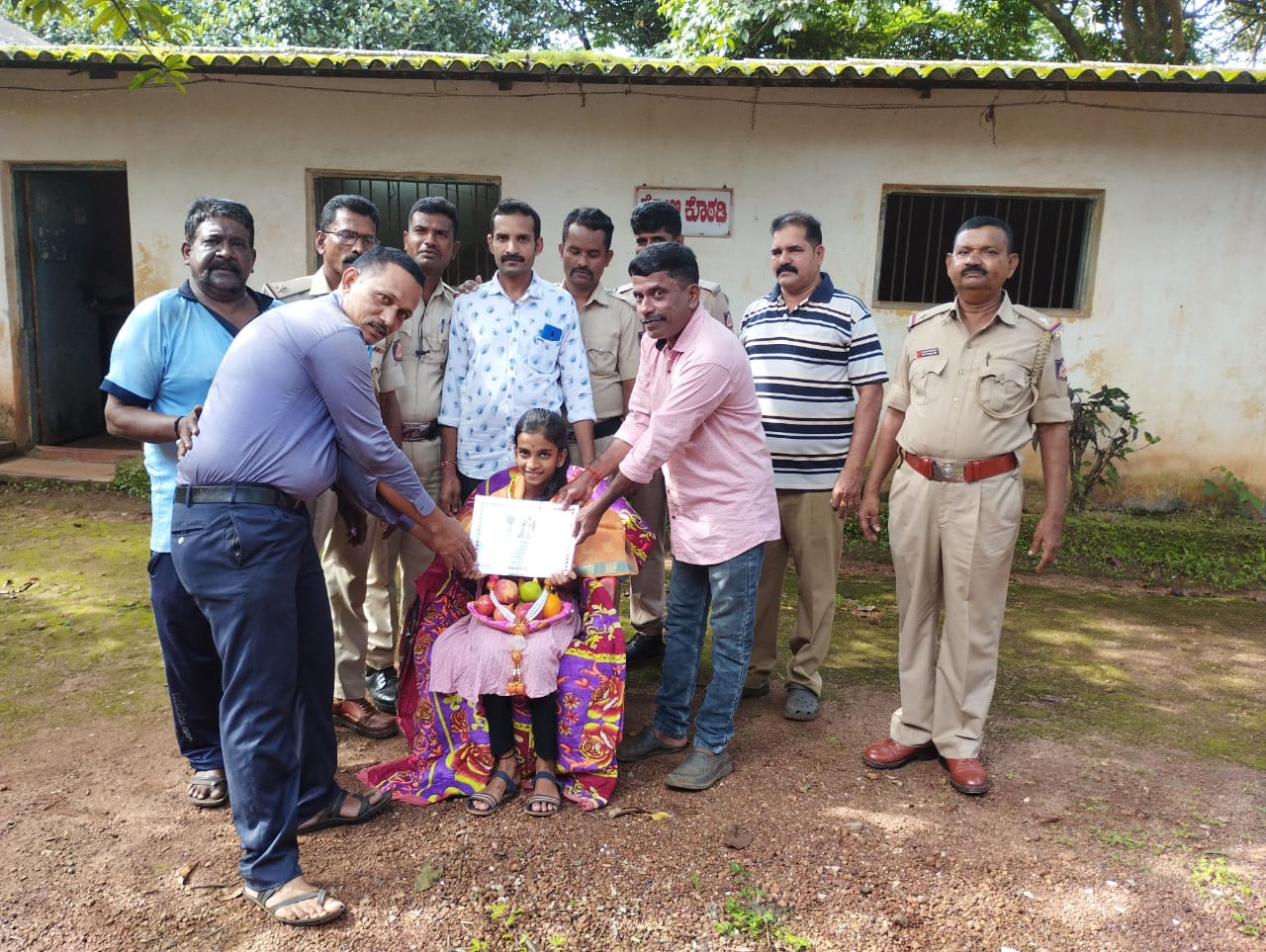 ಕರಾಟೆ ಸಾಧಕಿ ತೃಷಾಳಿಗೆ ಸನ್ಮಾನ