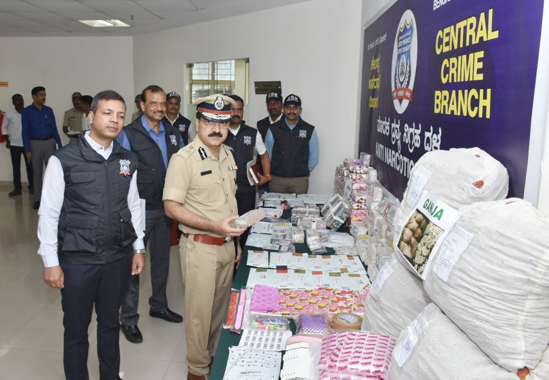 ಬೆಂಗಳೂರು | ಆನ್‍ಲೈನ್ ಮೂಲಕ ಮಾದಕ ವಸ್ತು ಸರಬರಾಜು: ಮೂವರು ಆರೋಪಿಗಳ ಬಂಧನ