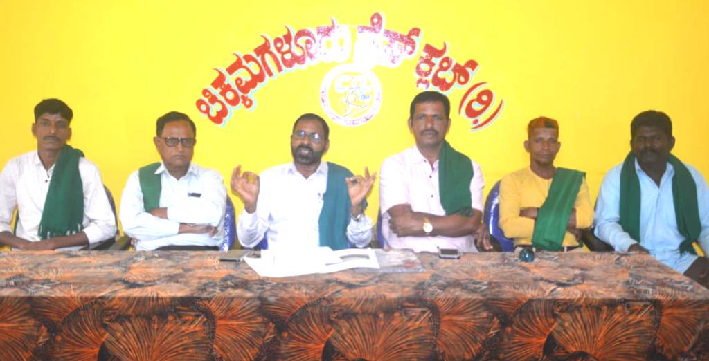 ಕಸ್ತೂರಿರಂಗನ್ ವರದಿ ಸಮಸ್ಯೆ ಶೀಘ್ರ ಪರಿಹರಿಸದಿದ್ದಲ್ಲಿ ಜನಪ್ರತಿನಿಧಿಗಳಿಗೆ ದಿಗ್ಬಂಧನ: ರೈತಸಂಘ ಎಚ್ಚರಿಕೆ