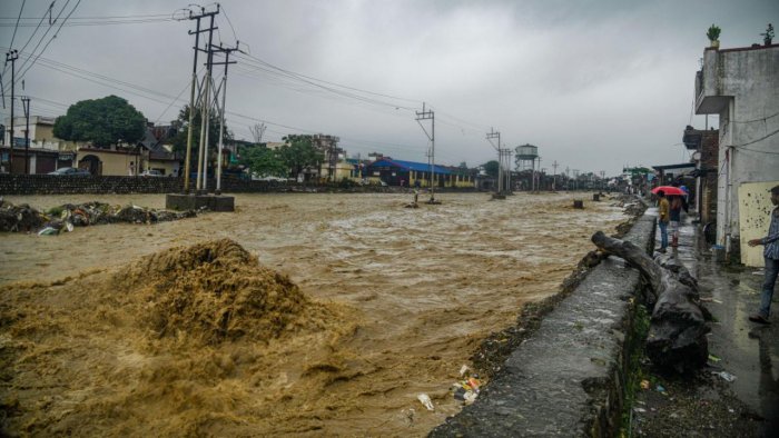 ಉತ್ತರಾಖಂಡದ ಡೆಹ್ರಾಡೂನ್‌ನಲ್ಲಿ ಮೇಘಸ್ಫೋಟ: ವಿಪತ್ತು ನಿರ್ವಹಣಾ ತಂಡ ದೌಡು