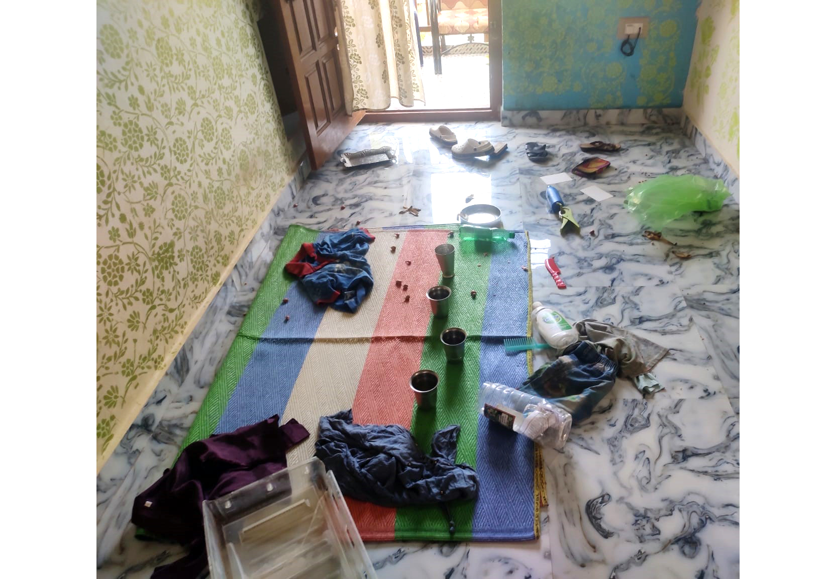 ತುಮಕೂರು | ವಿದೇಶದಿಂದ ವಾಪಸ್ಸಾಗಲು ನಿರಾಕರಿಸಿದ ಪತ್ನಿ: ಮೂವರು ಮಕ್ಕಳಿಗೆ ವಿಷವುಣಿಸಿ ವ್ಯಕ್ತಿ ಆತ್ಮಹತ್ಯೆ