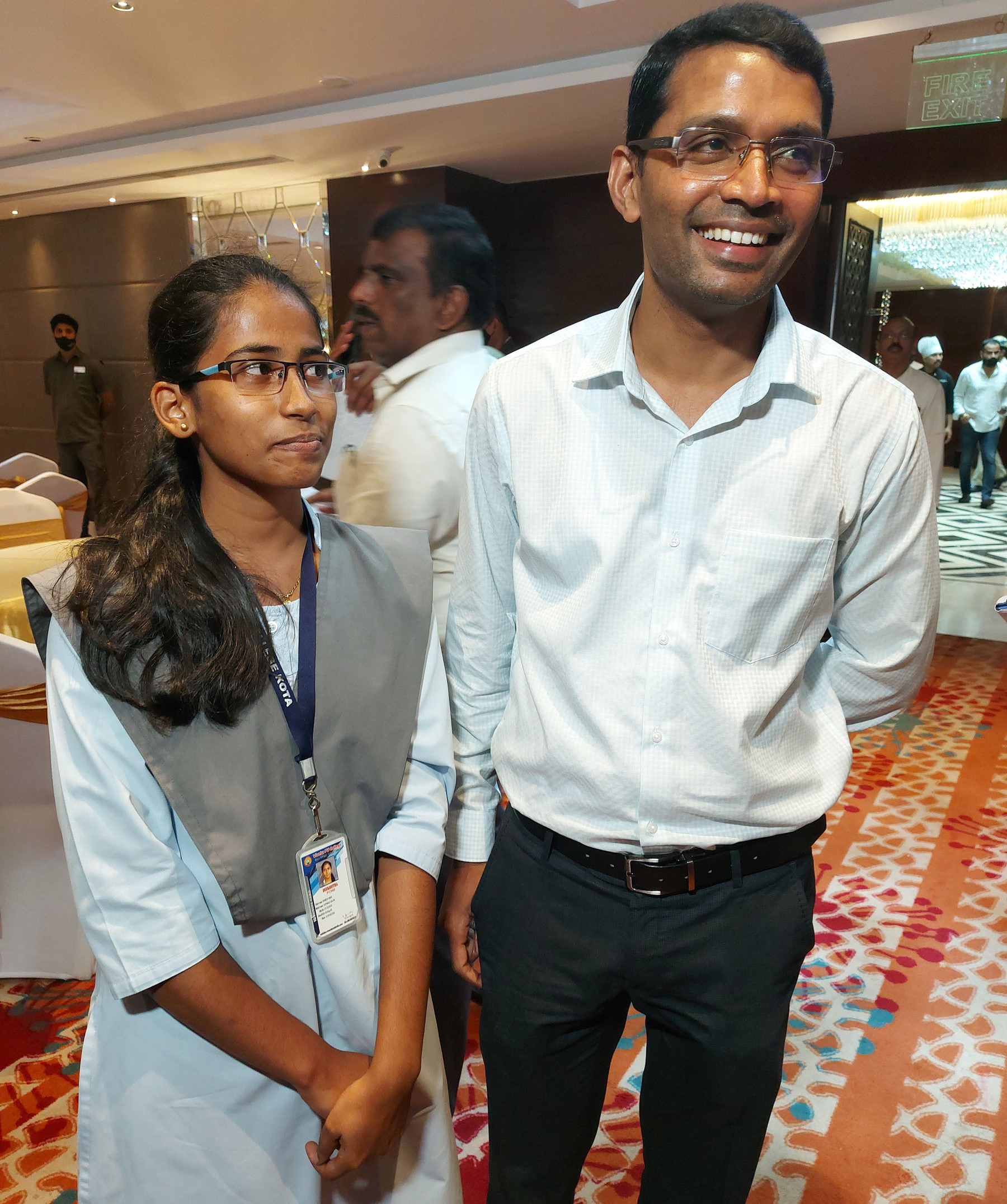 ದಿನಪೂರ್ತಿ ಉಡುಪಿ ಡಿಸಿ ಕಾರ್ಯವೈಖರಿಯಲ್ಲಿ ಭಾಗಿಯಾದ ವಿದ್ಯಾರ್ಥಿನಿ!