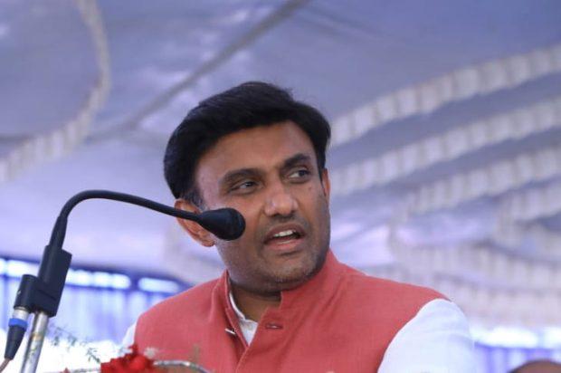 ಕೋವಿಡ್ ರೋಗಿಗಳಿಂದ ಹೆಚ್ಚುವರಿ ಹಣ ವಸೂಲಿ | 577 ಖಾಸಗಿ ಆಸ್ಪತ್ರೆಗಳಿಗೆ ನೋಟಿಸ್ ಜಾರಿ: ಸಚಿವ ಸುಧಾಕರ್