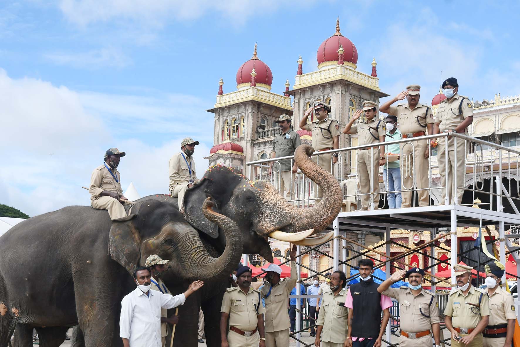 ಸಕ್ರಿಯ ರಾಜಕಾರಣದಲ್ಲಿ ಇರುವ ವ್ಯಕ್ತಿಗಳಿಗೆ ದಸರಾ ಉದ್ಘಾಟನೆಗೆ ಅವಕಾಶವಿಲ್ಲ: ಸಚಿವ ಎಸ್.ಟಿ.ಸೋಮಶೇಖರ್