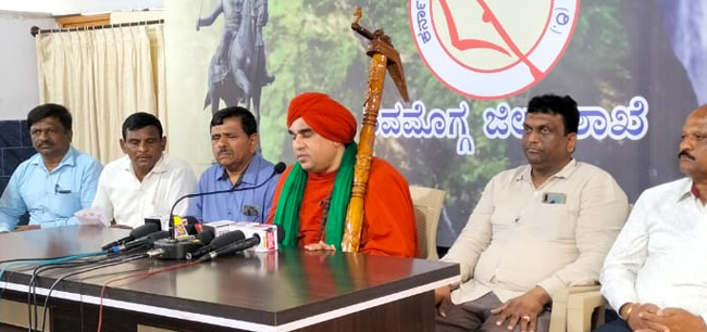 ಮೀಸಲಾತಿ ನೀಡಿದರೆ ಬೊಮ್ಮಾಯಿ ಫೊಟೋಗೆ ಹಾಲಿನ ಅಭಿಷೇಕ, ಇಲ್ಲದಿದ್ದಲ್ಲಿ ಮನೆ ಮುಂದೆ ಸತ್ಯಾಗ್ರಹ: ಜಯಮೃತ್ಯುಂಜಯ ಶ್ರೀ