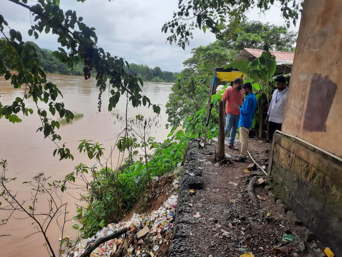 ಉಪ್ಪಿನಂಗಡಿ; ನದಿಗೆ ತ್ಯಾಜ್ಯ ಎಸೆದ ಪ್ರಕರಣ: ಬಾರ್ ಆ್ಯಂಡ್ ರೆಸ್ಟೋರೆಂಟ್‍ಗೆ ದಂಡ