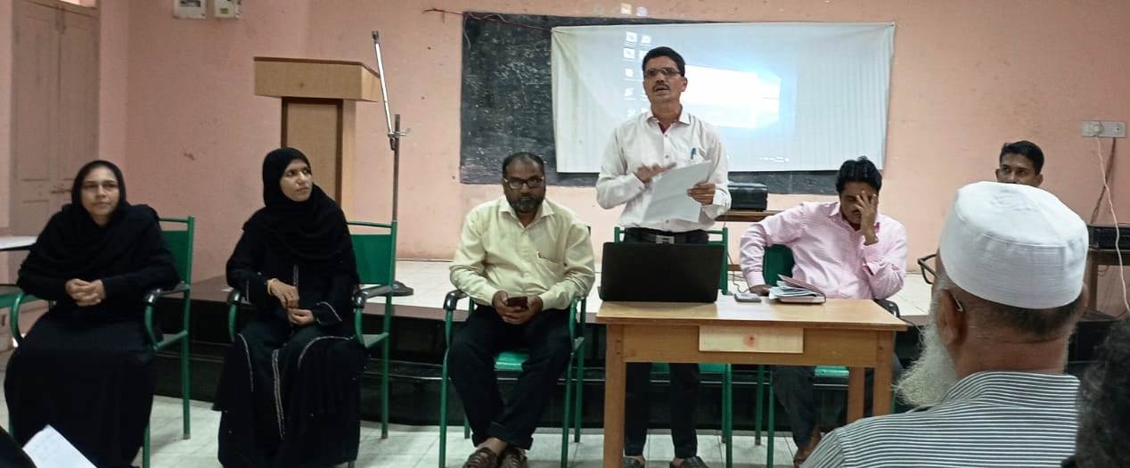 ಭಟ್ಕಳ: ಅಲ್ಪಸಂಖ್ಯಾತ ಇಲಾಖೆಯಿಂದ ಮೆಟ್ರಿಕ್ ಪೂರ್ವ ವಿದ್ಯಾರ್ಥಿ ವೇತನ ಕುರಿತು ಮಾಹಿತಿ ಕಾರ್ಯಾಗಾರ