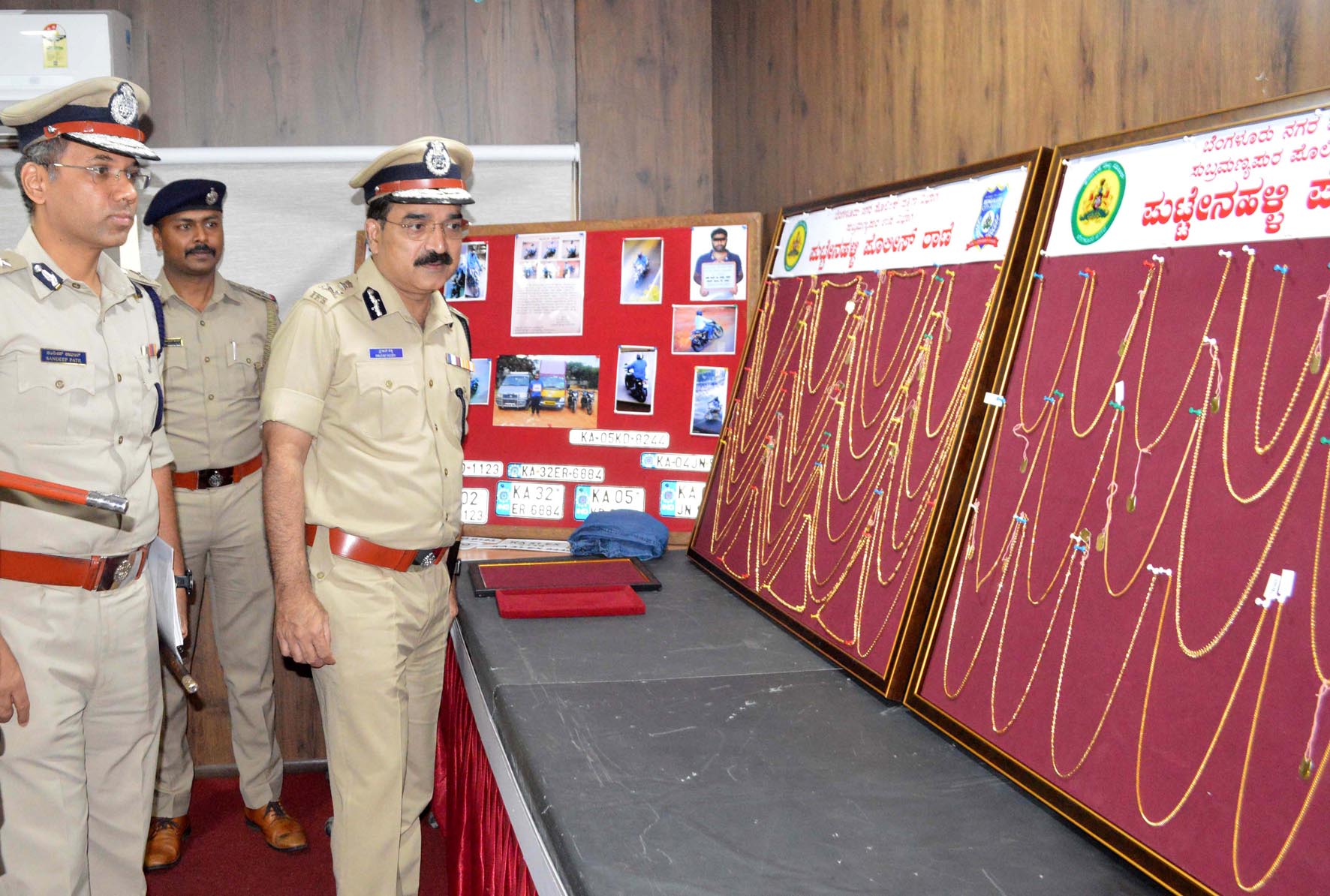 ಬೆಂಗಳೂರು | ಇಬ್ಬರು ಸರಗಳ್ಳರ ಬಂಧನ: 1.5 ಕೋಟಿ ಮೌಲ್ಯದ ಚಿನ್ನ, ವಾಹನಗಳ ವಶ