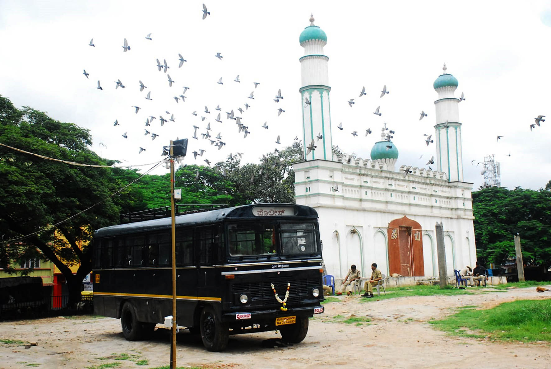 ಚಾಮರಾಜಪೇಟೆ ಈದ್ಗಾ ಮೈದಾನ ವಿವಾದ; ಸರಕಾರ ಅನುಮತಿ ನೀಡುವ ಮುನ್ನವೇ ಗಣೇಶೋತ್ಸವ ಆಚರಣೆಗೆ ಸಿದ್ಧತೆ