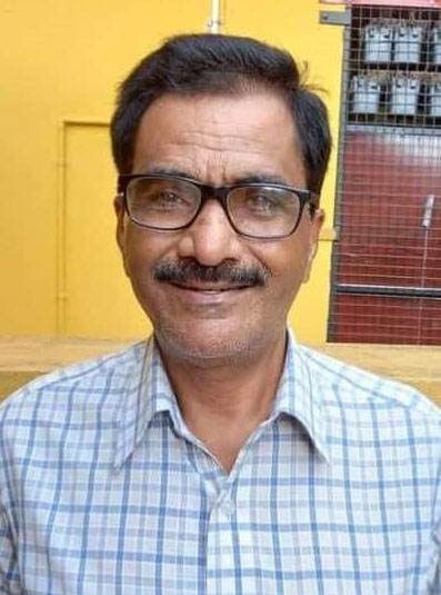 ಮರದಿಂದ ಬಿದ್ದು ನಿವೃತ್ತ ಶಿಕ್ಷಕ ಮೃತ್ಯು