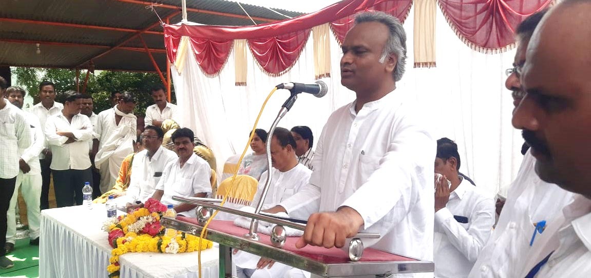 ಬಿಜೆಪಿಯವರಿಗೆ ಅಭ್ಯರ್ಥಿಯೇ ಸಿಗುತ್ತಿಲ್ಲ, ನನ್ನನ್ನು ಸೋಲಿಸುವುದು ಅಸಾಧ್ಯ: ಶಾಸಕ ಪ್ರಿಯಾಂಕ್ ಖರ್ಗೆ ವಿಶ್ವಾಸ