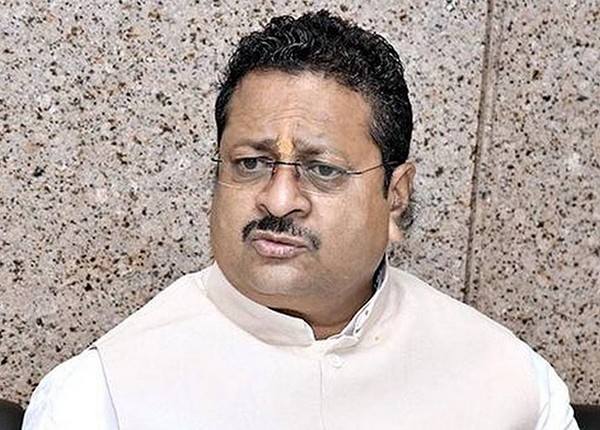 ಕರ್ನಾಟಕದಲ್ಲೂ ಅಪ್ಪ ಮಕ್ಕಳಿಗೆ ಟಿಕೆಟ್ ಬೇಡ: ಬಿಜೆಪಿ ಶಾಸಕ ಬಸವನಗೌಡ ಯತ್ನಾಳ್