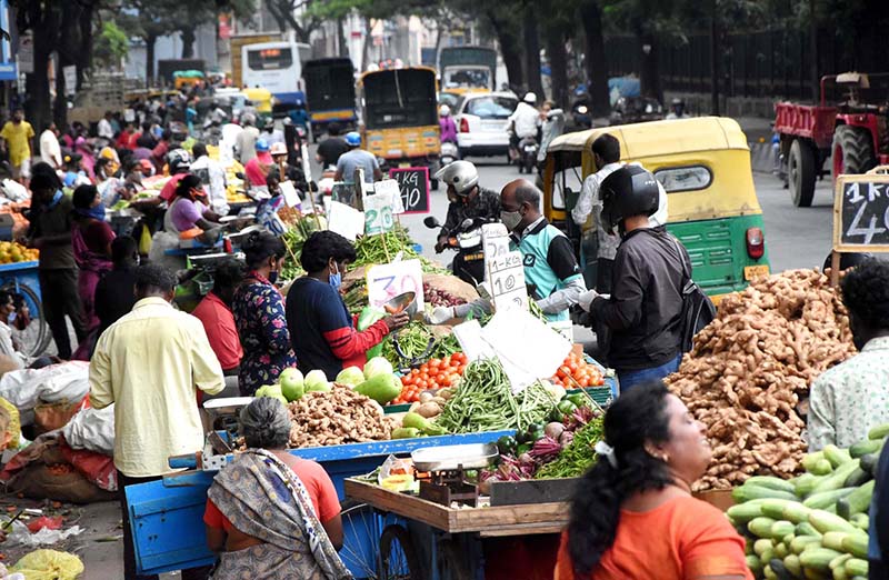 ಬೆಂಗಳೂರು | ಪಾದಚಾರಿ ಮಾರ್ಗ ಅಡ್ಡಗಟ್ಟಿ ವ್ಯಾಪಾರ ನಡೆಸಿದರೆ ಎಫ್ಐಆರ್: ಪೊಲೀಸರ ಎಚ್ಚರಿಕೆ