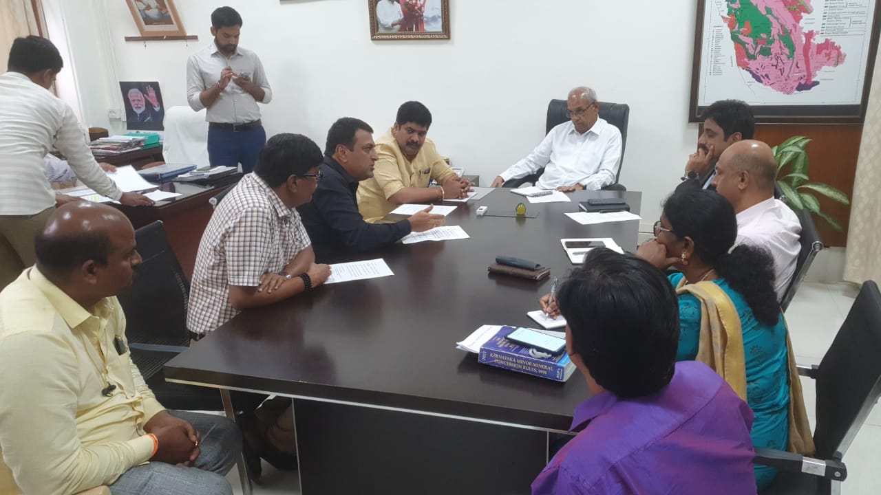 ಕ್ರಷರ್ ನಿಯಮ ಸಡಿಲಿಕೆ; ಸಚಿವರೊಂದಿಗೆ ಶಾಸಕ ವೇದವ್ಯಾಸ್ ಕಾಮತ್ ಚರ್ಚೆ